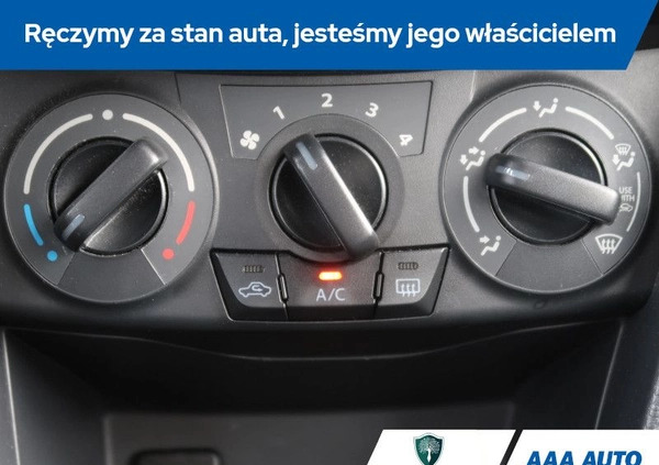 Suzuki Swift cena 30000 przebieg: 105956, rok produkcji 2013 z Strzyżów małe 154